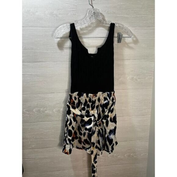 SheIn Women's  Animal Print‎ Button Front Belted Cami Romper XS - Picture 2 of 7